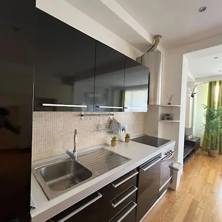 Alfe House Apartment *